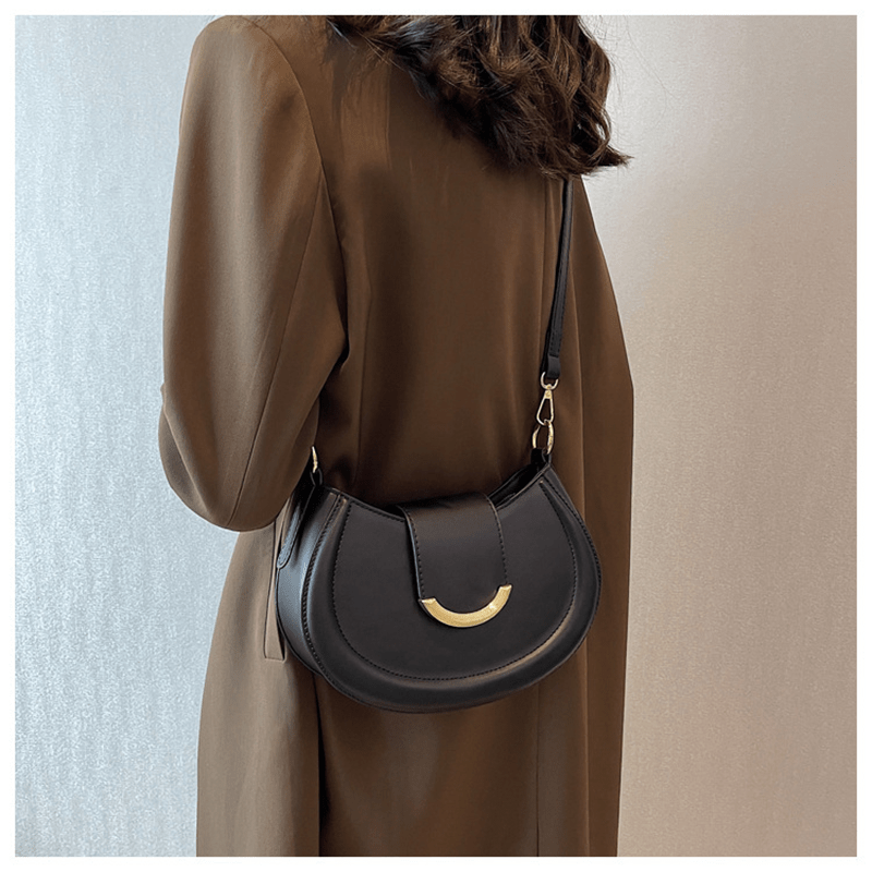 BIA - Halbmond-Schultertasche mit Kette