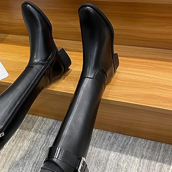 CARRIE - Hohe Stiefel mit Schnallenriemen