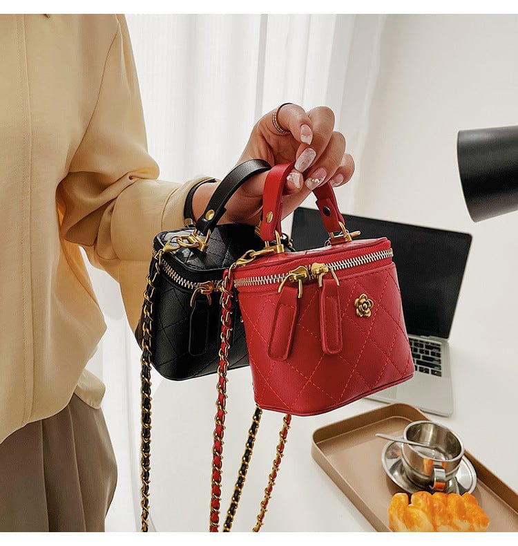 DORI - Mini-Schultertasche in Beutelform