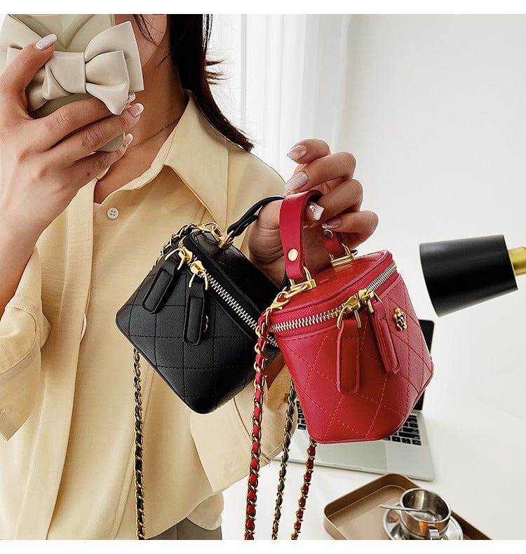 DORI - Mini-Schultertasche in Beutelform
