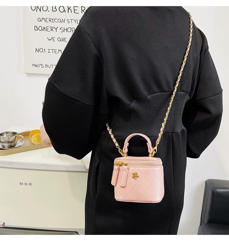 DORI - Mini-Schultertasche in Beutelform