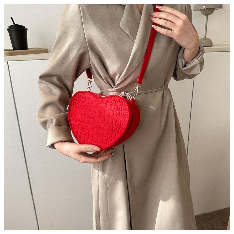 GIA - Umhängetasche mit Herzdesign