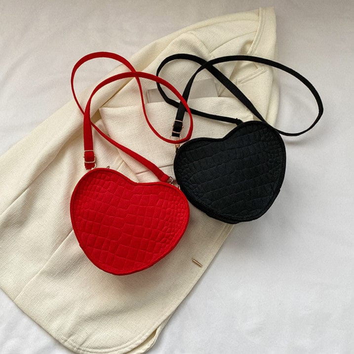 GIA - Umhängetasche mit Herzdesign