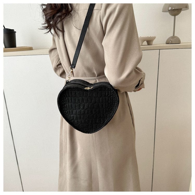 GIA - Umhängetasche mit Herzdesign