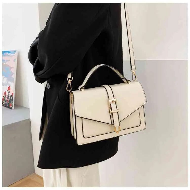 POE - Kleine Umhängetaschen im Umschlagstil 2024