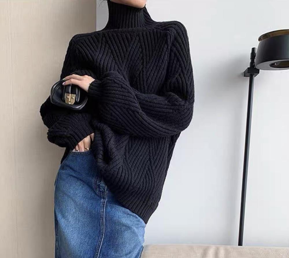 Lucia Comér® - Schwarzer Rollkragenpullover